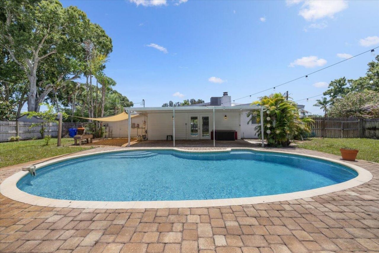 145 18th Avenue, Vero Beach, FL 32962 Photo