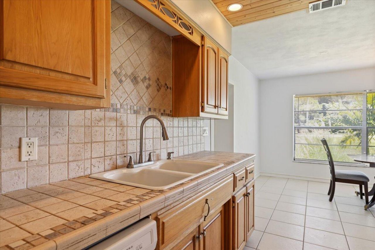 145 18th Avenue, Vero Beach, FL 32962 Photo