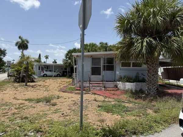 8500 SW 15th Court, Davie, FL 33324