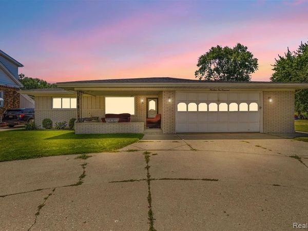 19100 Masonic Boulevard, Roseville, MI 48066