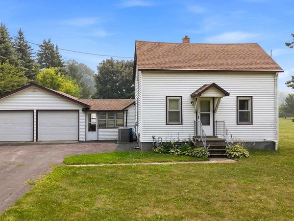 1041 BLACK WOLF AVENUE, Oshkosh, WI 54902