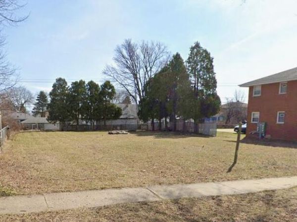 2174 S 96TH STREET, West Allis, WI 53227