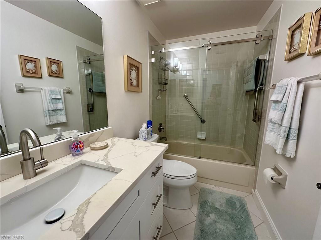 10686 Gulfshore Dr , Unit 304 A, Naples, FL 34108 Photo