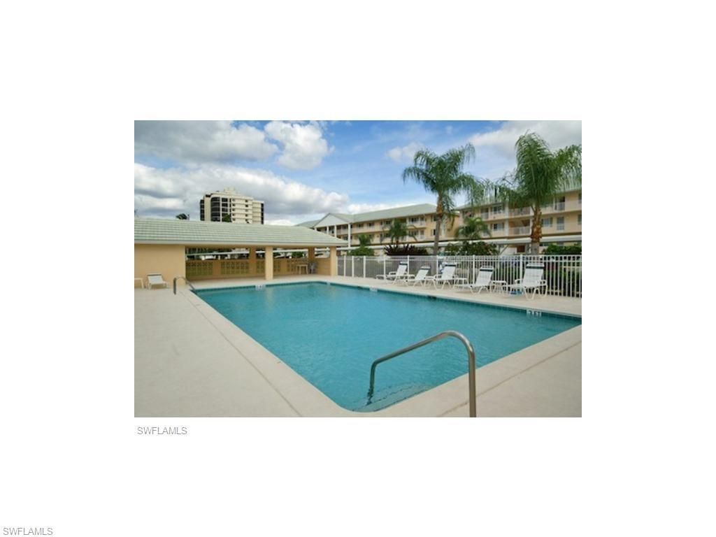 10686 Gulfshore Dr , Unit 304 A, Naples, FL 34108 Photo