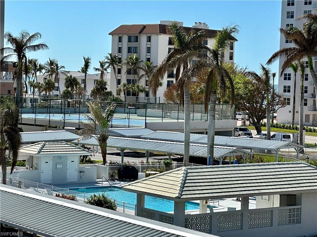 10686 Gulfshore Dr , Unit 304 A, Naples, FL 34108 Photo