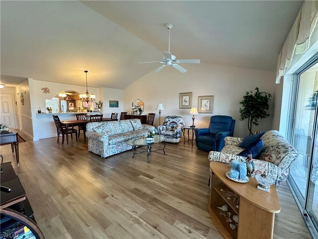 10686 Gulfshore Dr , Unit 304 A, Naples, FL 34108 Photo