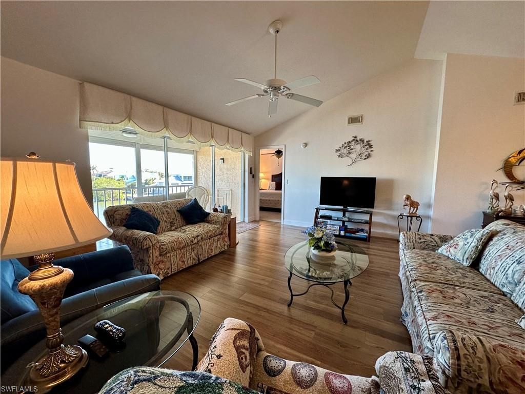 10686 Gulfshore Dr , Unit 304 A, Naples, FL 34108 Photo
