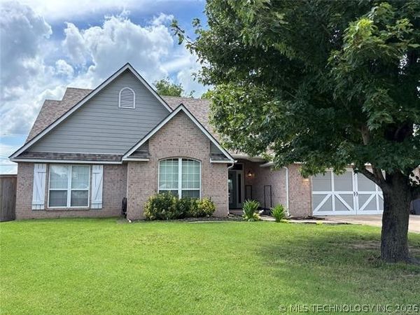 8040 Silverado Road , Claremore, OK 74019