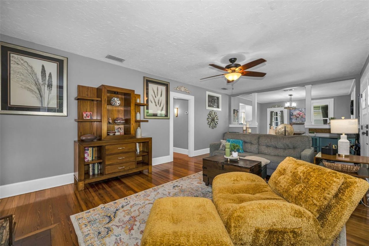 3421 Iris Street N, Saint Petersburg, FL 33704 Photo