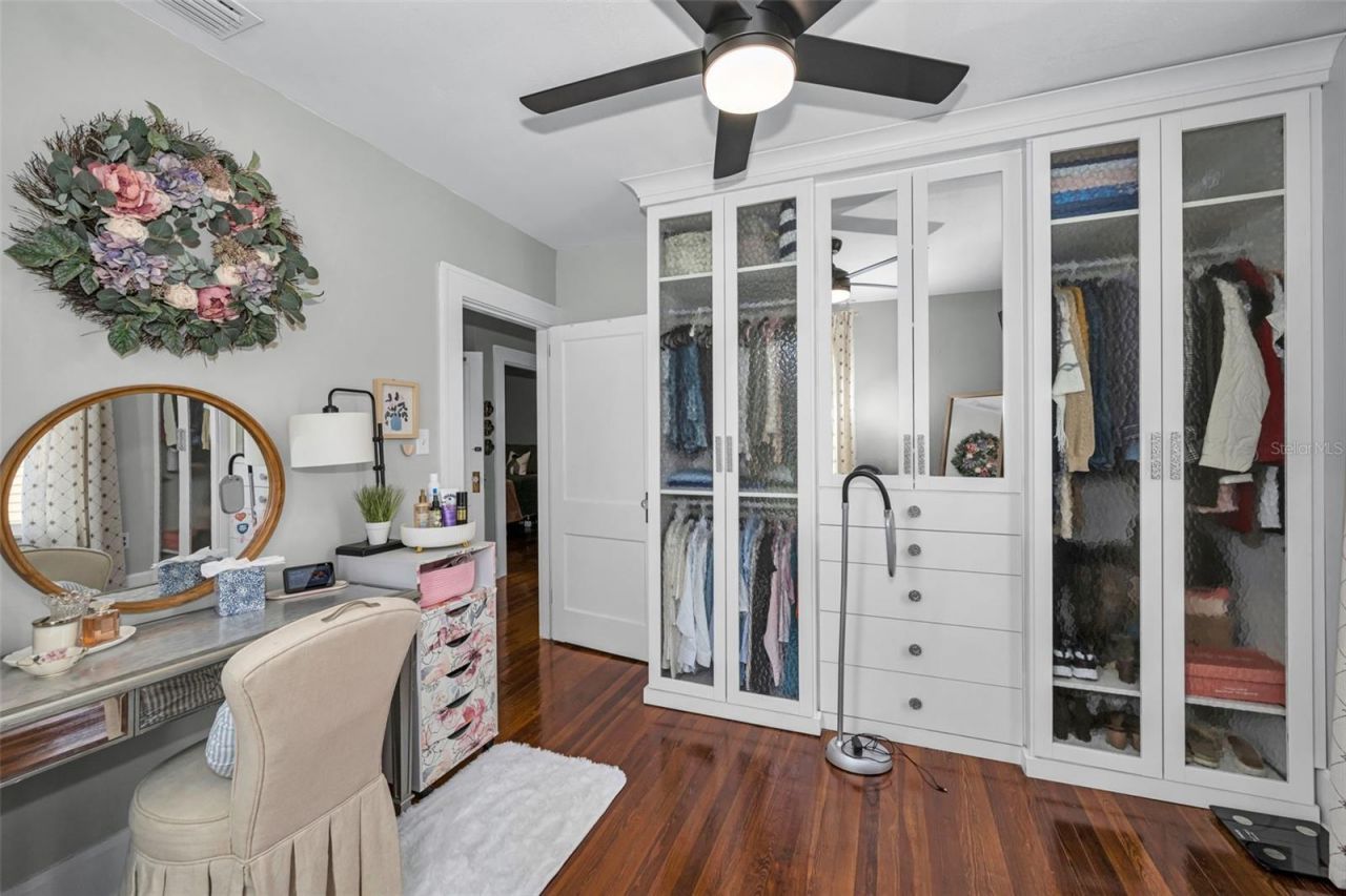 3421 Iris Street N, Saint Petersburg, FL 33704 Photo