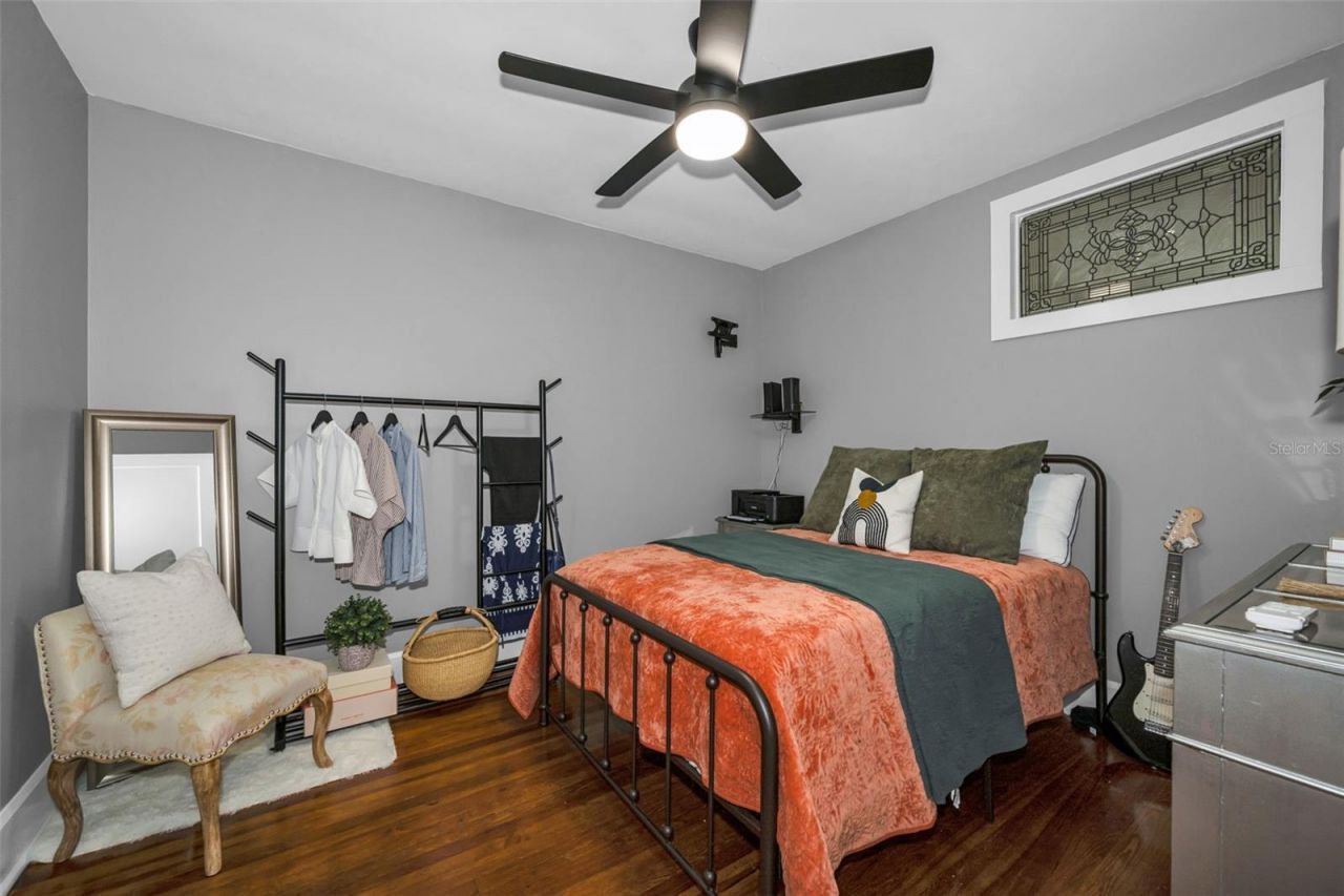 3421 Iris Street N, Saint Petersburg, FL 33704 Photo