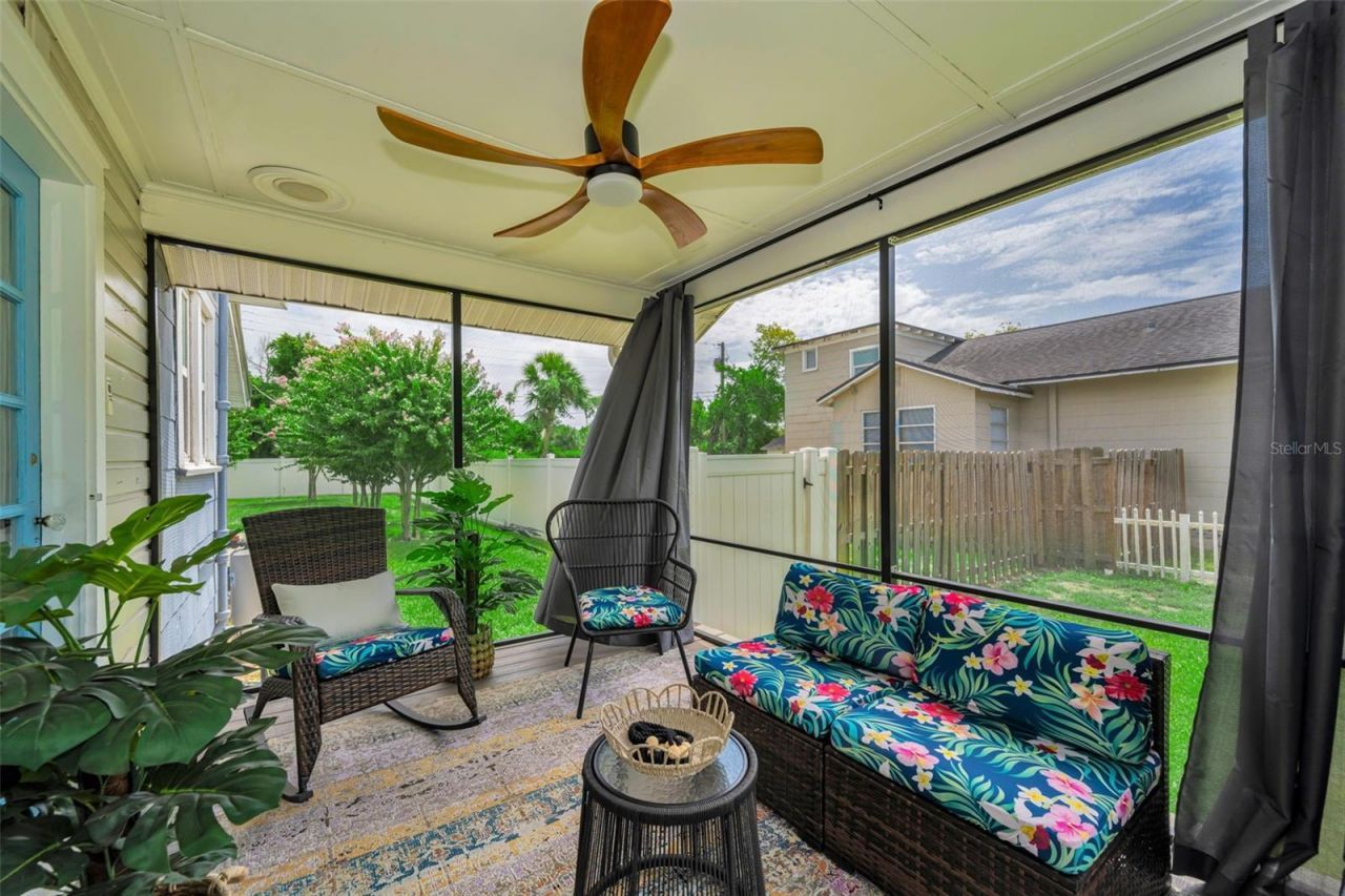 3421 Iris Street N, Saint Petersburg, FL 33704 Photo