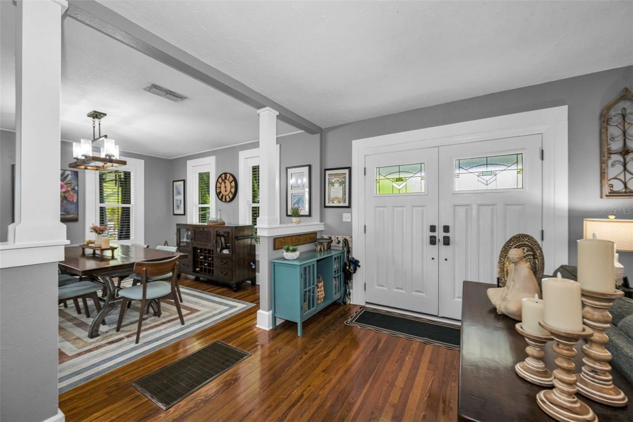 3421 Iris Street N, Saint Petersburg, FL 33704 Photo