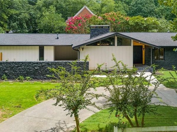 5435 High Point Road, Sandy Springs, GA 30342