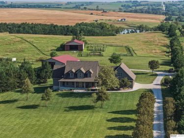 1593 N Road, Burr, NE 68324