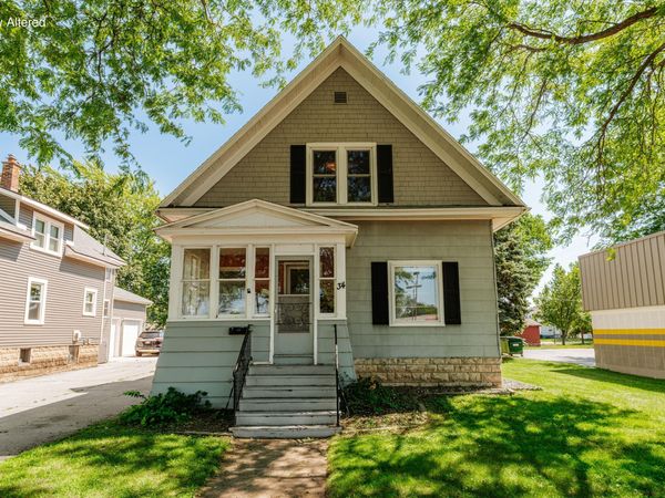 34 W Scott St, Fond Du Lac, WI 54937
