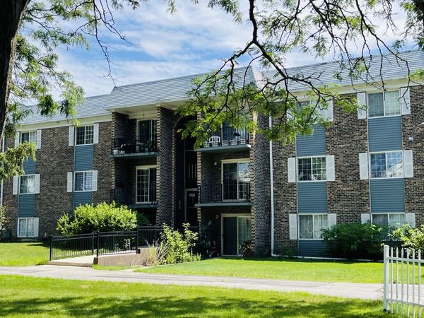 1511 N Windsor Drive , Unit 206, Arlington Heights, IL 60004