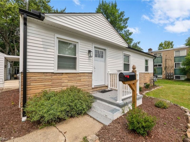 327 Baxter Street , Medina, OH 44256 Photo 2