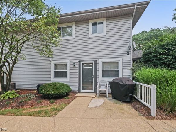 2436 Island Drive , Unit C, Uniontown, OH 44685