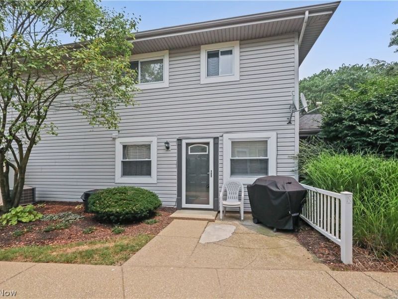 2436 Island Drive, Unit C, Uniontown, OH 44685 Photo 1