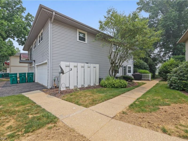 2436 Island Drive, Unit C, Uniontown, OH 44685 Photo 27