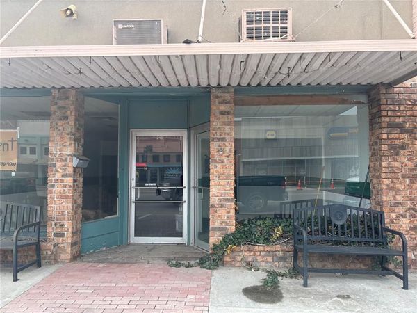 210 E Main Street, Davis, OK 73030