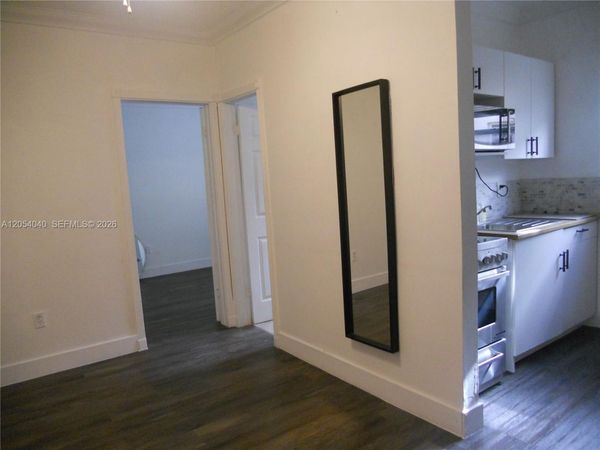 1043 NW 2nd St , Unit 9, Miami, FL 33128