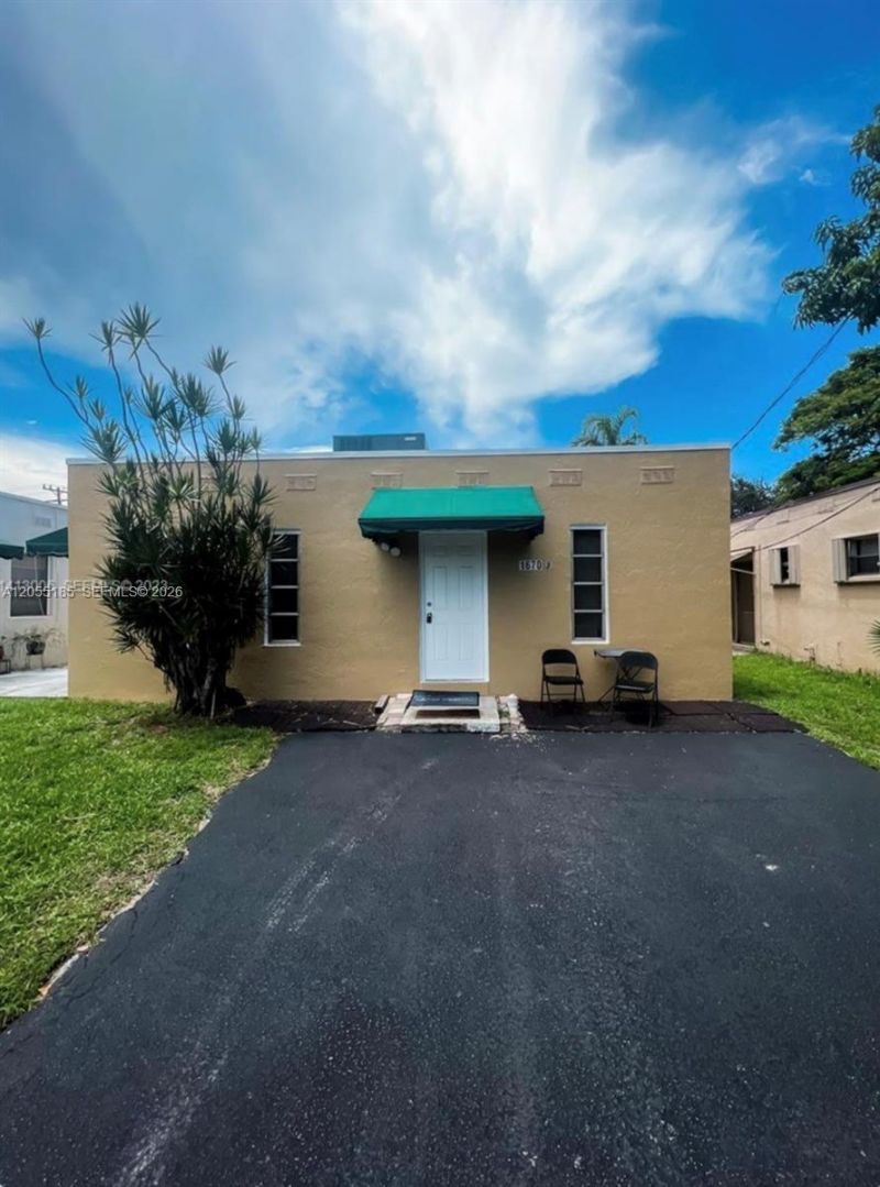 1670 Harding St , Hollywood, FL 33020 Photo