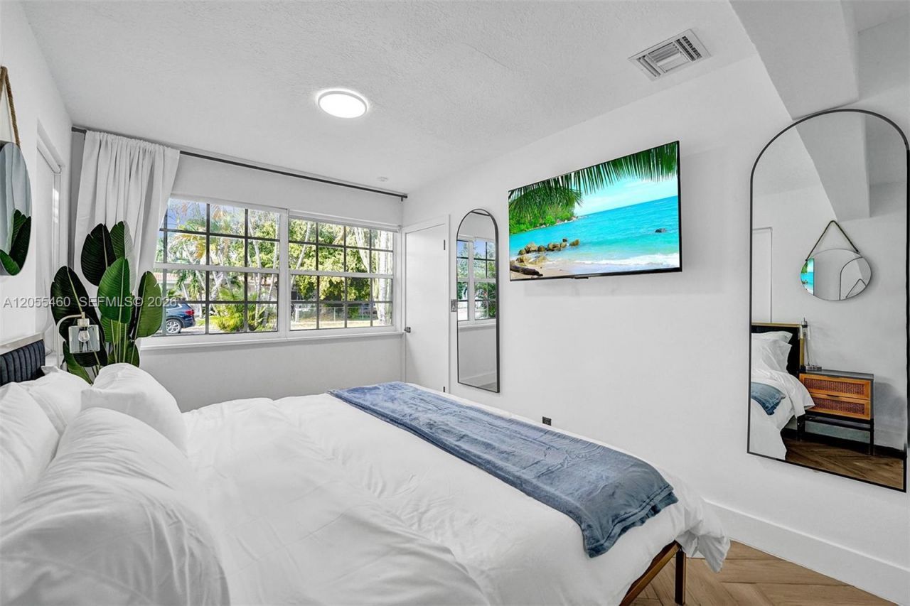 1912 Sherman St , Hollywood, FL 33020 Photo