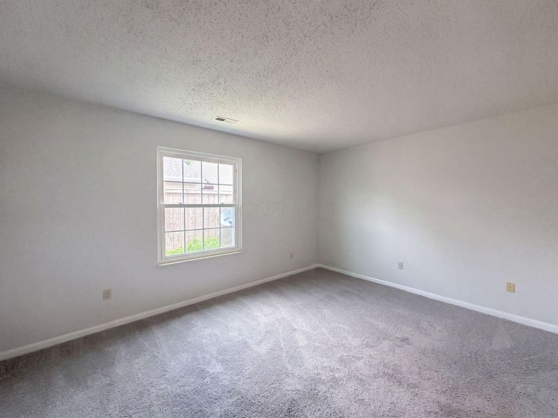 104 Santa Anita Avenue , Newark, OH 43055 Photo 4