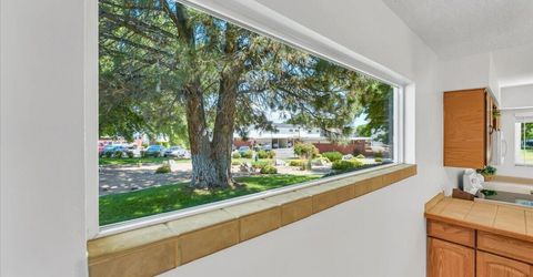 210 Smithridge Park, Reno, NV 89502 Photo