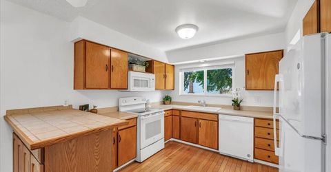 210 Smithridge Park, Reno, NV 89502 Photo