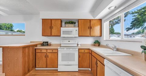 210 Smithridge Park, Reno, NV 89502 Photo