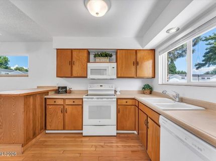 210 Smithridge Park, Reno, NV 89502 Photo