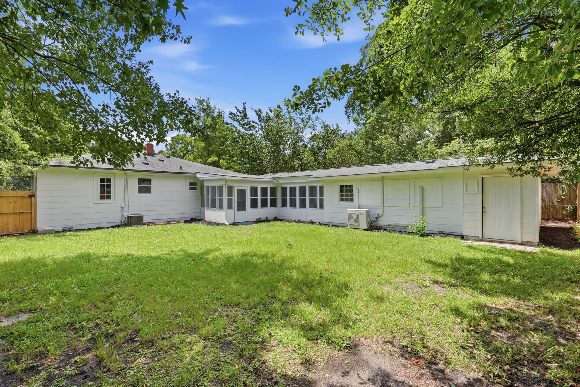 1630 Larry Street Photo 23