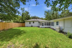 1630 Larry Street photo 4