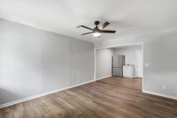 1630 Larry Street photo 4