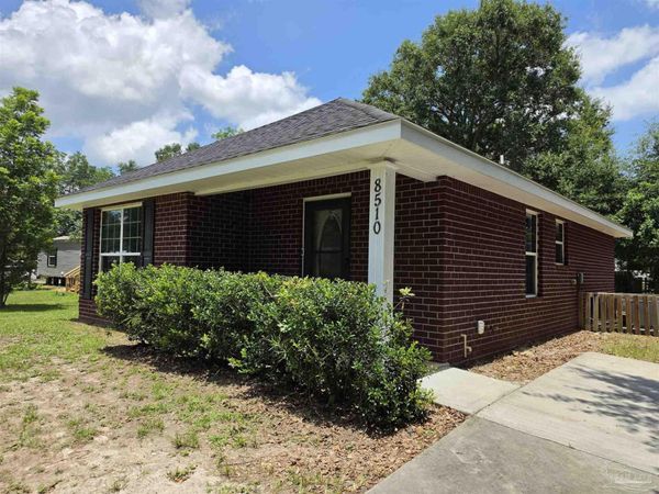 8510 Pond Ave, Pensacola, FL 32534
