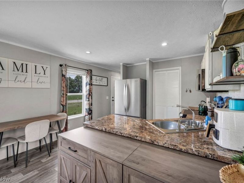 10564 S Duck Creek Road, Salem, OH 44460 Photo 6