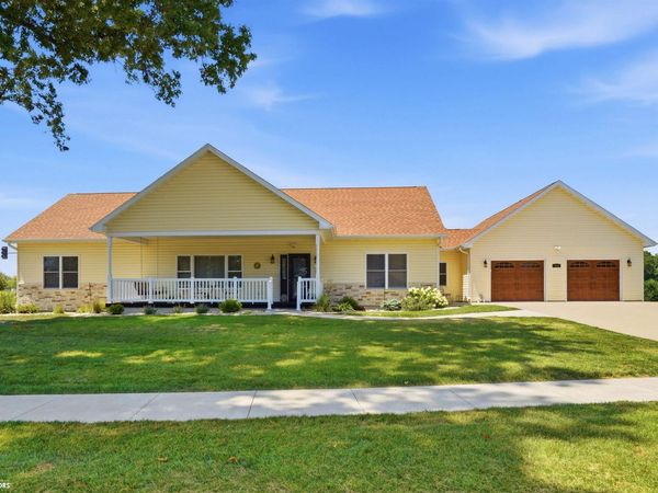 2505 Diamond Ridge Drive, Burlington, IA 52601