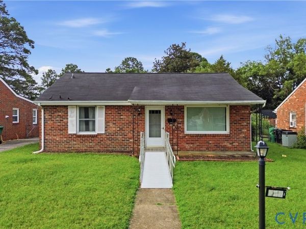 207 Prince Albert Avenue , Colonial Heights, VA 23834