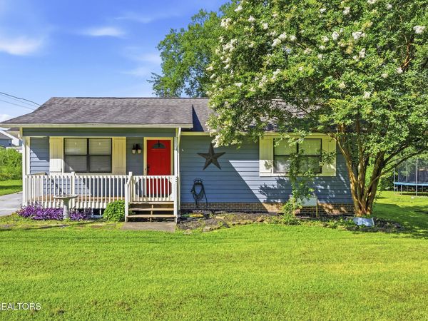 200 Doe Run Blvd, Clinton, TN 37716