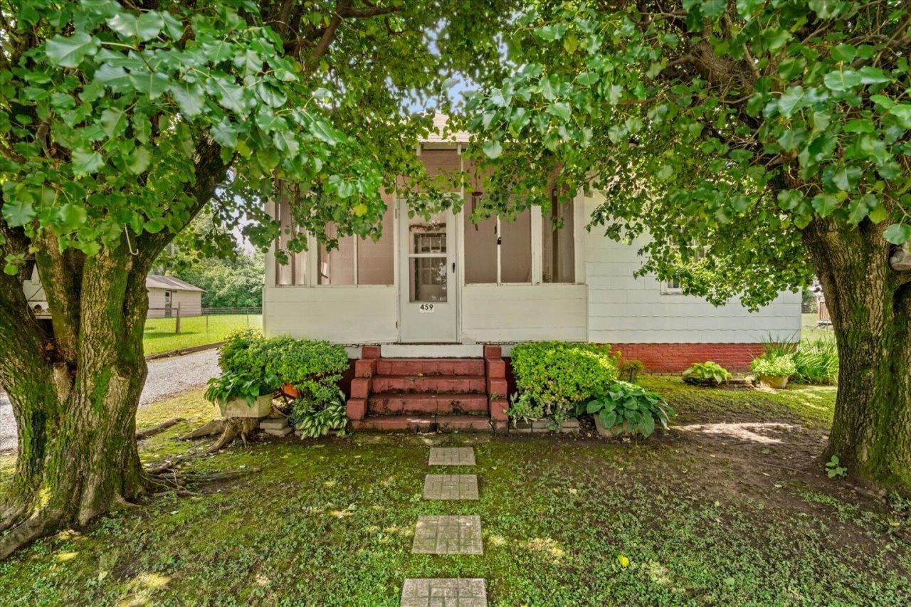 459 Conway Street, Dalton, GA 30720 Main Photo