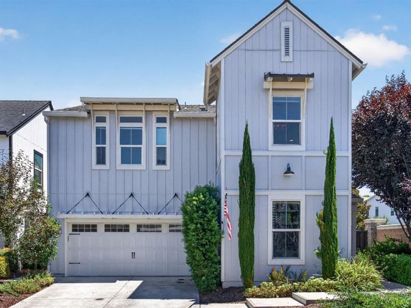 980 Farmhouse Way, Folsom, CA 95630