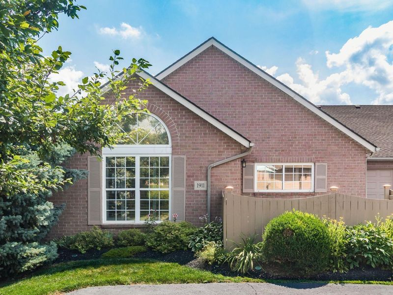 1911 Farmbrook Circle S, Unit 14, Grove City, OH 43123 Photo 1