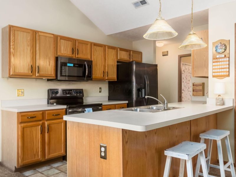 1911 Farmbrook Circle S, Unit 14, Grove City, OH 43123 Photo 12