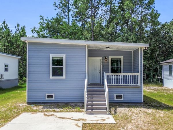 6091 E Adams , Bay Saint Louis, MS 39520