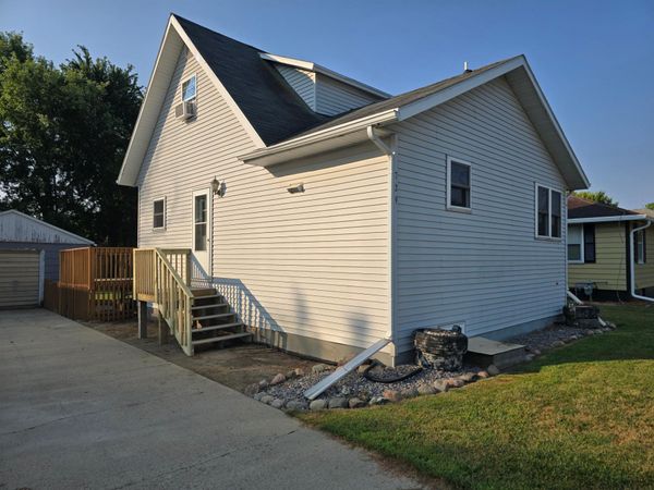 729 4th Avenue, Brewster, MN 56119