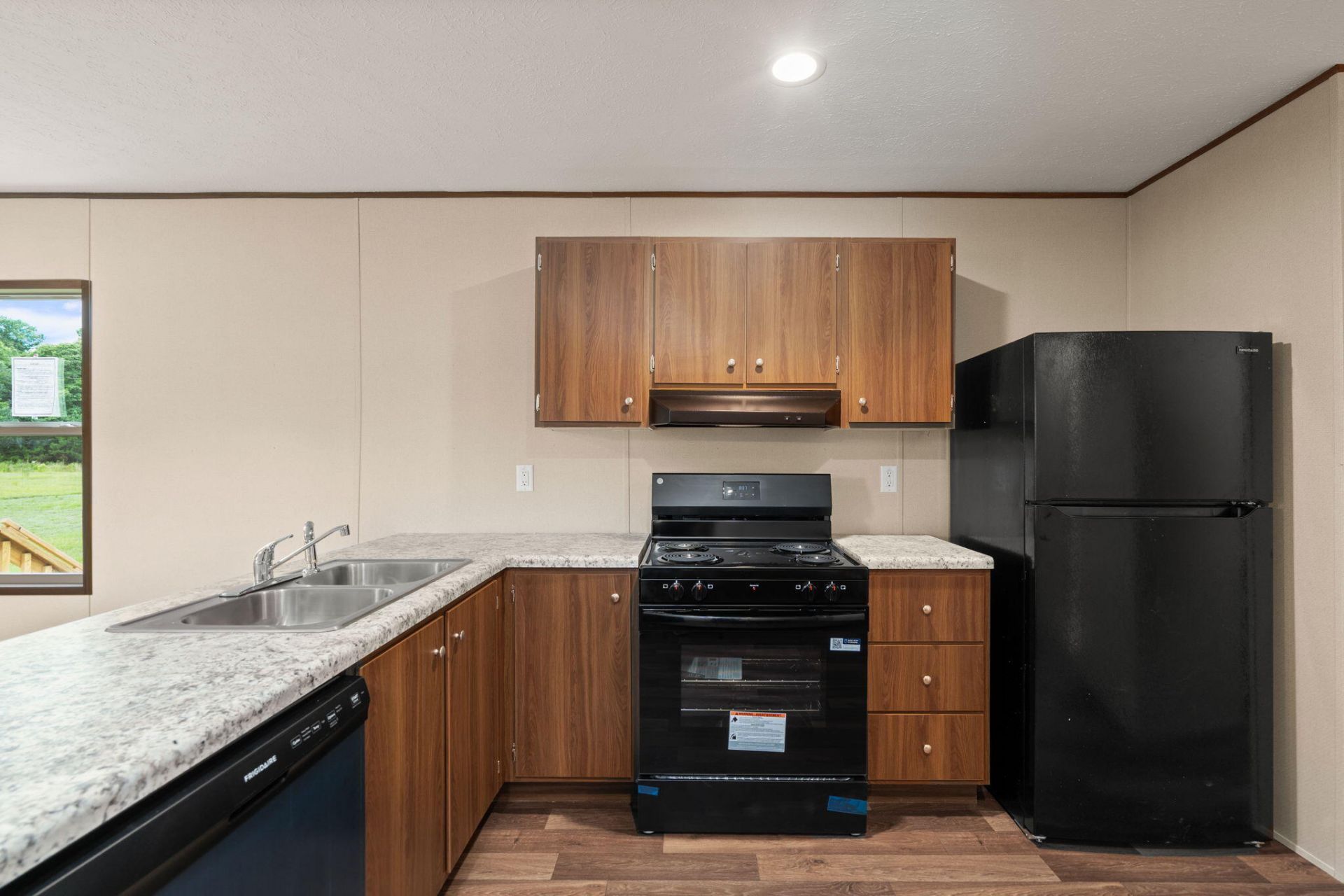 402 Marion Road Photo 12