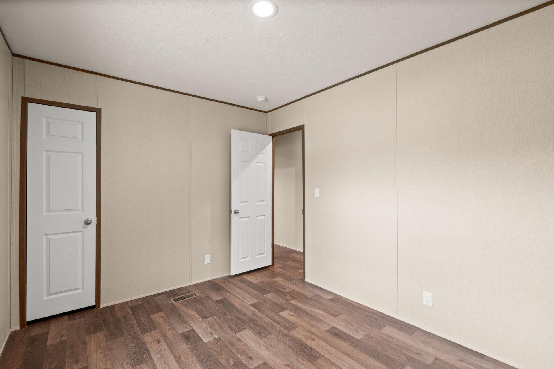 402 Marion Road Photo 21